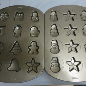 2 WILTON CHRISTMAS COOKIE SHAPERS OR MOLDS 12 CAVITIES EACH